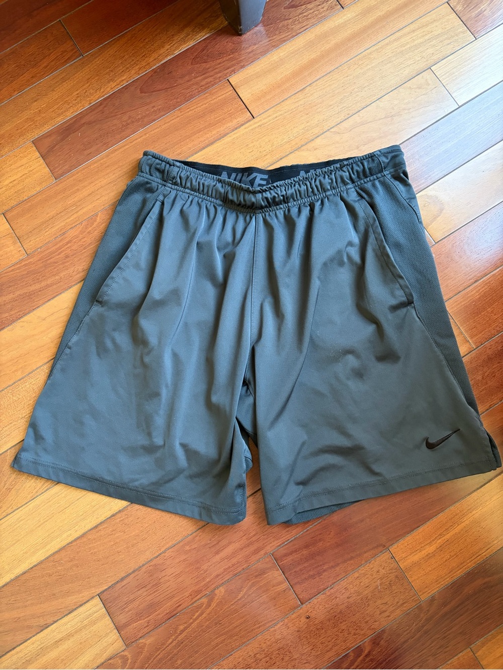 Nike Men’s Drifit Gray Athletic Shorts - Size L